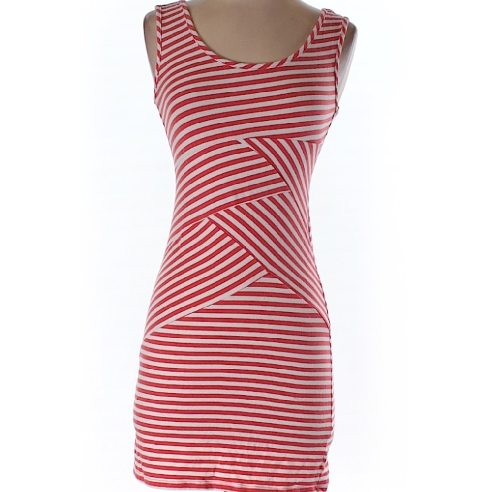 💃 Red Striped Sleeveless Dress 💃